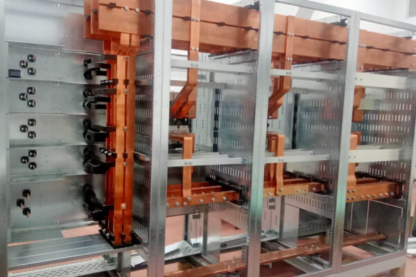 alçak gerilim dağıtım panoları